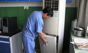 卡萨帝冰柜售后维修电话(卡萨帝冰柜售后维修电话是多少)